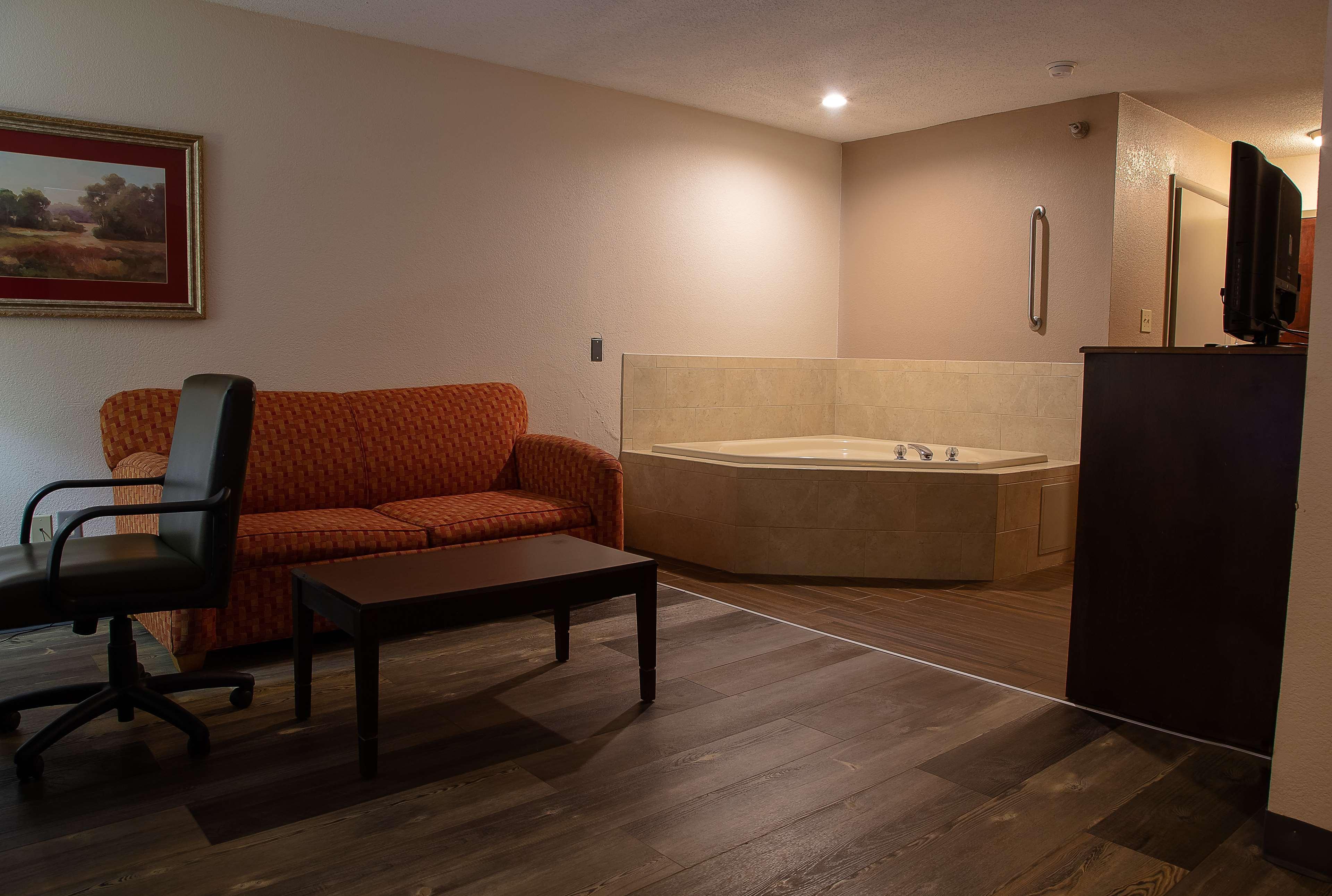 Surestay Plus Hotel Tarboro Pokoj fotografie