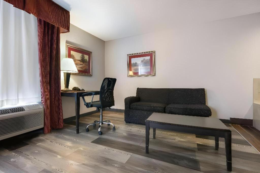 Surestay Plus Hotel Tarboro Exteriér fotografie