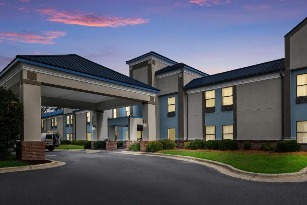 Surestay Plus Hotel Tarboro Exteriér fotografie